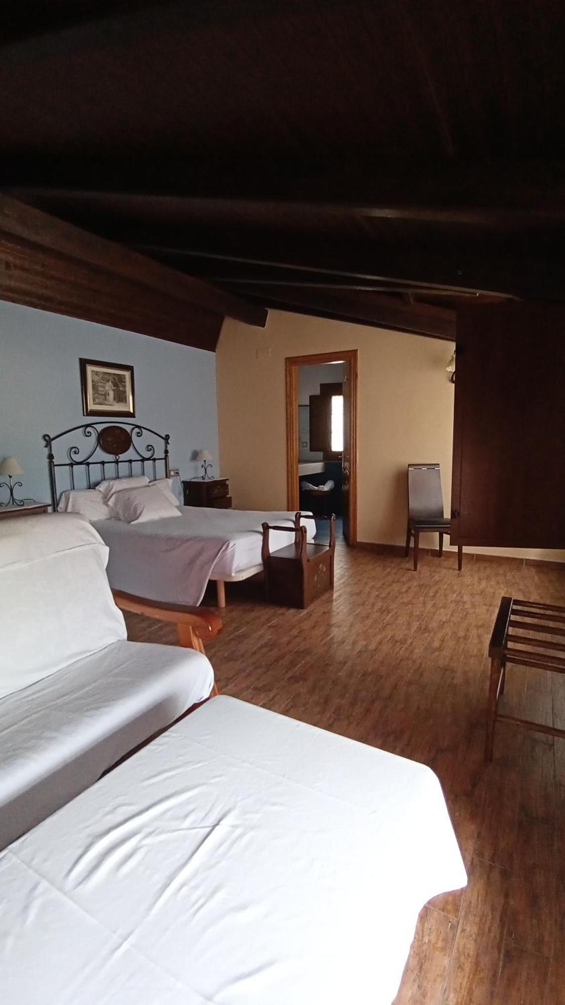 Hotel Vitorio Cudillero Room photo